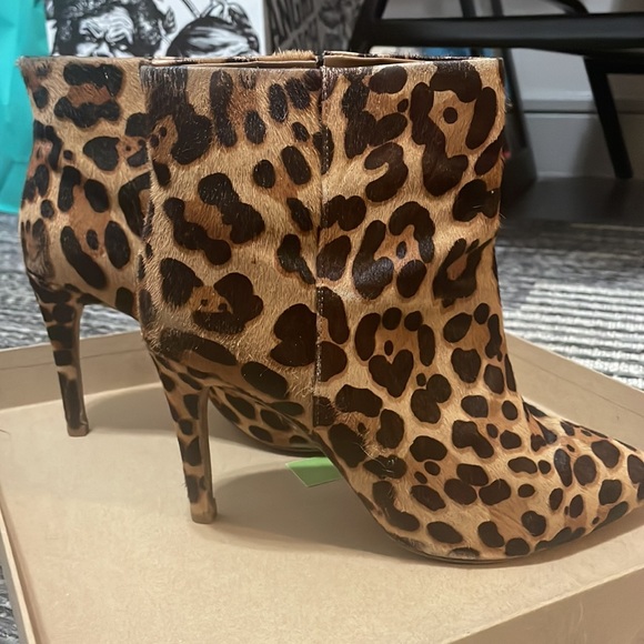 Leopard pattern booties by Joie - Picture 2 of 8